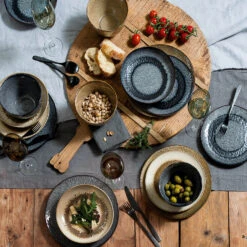 Leonardo Ontbijtbord Matera Beige ø 23 Cm 9 Leonardo Ontbijtbord Matera Beige ø 23 Cm -Le Creuset Winkel 018534 5 K 3000x