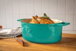 Saveur Selects Braadpan Ovaal Voyage - Saveur Blue - ø 30 Cm / 5.6 Liter - Geëmailleerde Anti-aanbaklaag -Le Creuset Winkel 1 2 18 scaled 1