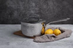 Saveur Selects Pannenset Voyage Series (Koekenpan ø 25 Cm + Steelpan ø 20 Cm) - TriPly RVS - Inductie En Alle Andere Warmtebronnen 16 Saveur Selects Pannenset Voyage Series (Koekenpan ø 25 Cm + Steelpan ø 20 Cm) - TriPly RVS - Inductie En Alle Andere Warmtebronnen -Le Creuset Winkel 1200x800 1