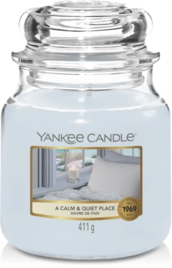 Yankee Candle Geurkaars Medium A Calm & Quiet Place - 13 Cm / ø 11 Cm