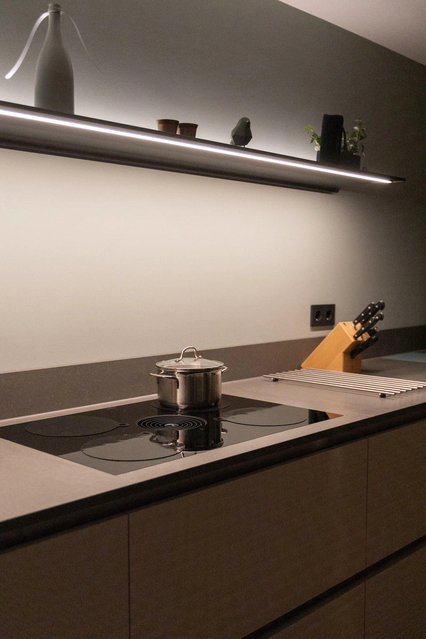 Sareva Inductie Beschermer / Inductie Mat - Hittebestendig - 100% BPA Vrij - Set Van 4 Stuks 3 Sareva Inductie Beschermer / Inductie Mat - Hittebestendig - 100% BPA Vrij - Set Van 4 Stuks - Afbeelding 3