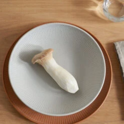 Thomas Diep Bord Clay Smoke ø 23 Cm -Le Creuset Winkel 21740 227075 60227 m 51