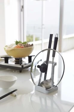 Yamazaki Lepelhouder Tower Wit -Le Creuset Winkel 2248 20WH 2002 1000x