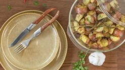 Sareva Ovenschaal Met Deksel - Hittebestendig Glas - ø 21.5 Cm / 2 Liter -Le Creuset Winkel 24082021 5 scaled