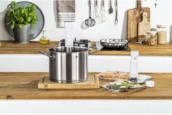 Zwilling Sous Vide Stick Enfinigy - Nauwkeurige Temperatuurinstelling - IPX7 Waterproof - Zwart 25 Zwilling Sous Vide Stick Enfinigy - Nauwkeurige Temperatuurinstelling - IPX7 Waterproof - Zwart -Le Creuset Winkel 4009839546716 12