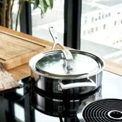 Demeyere Hapjespan Industry 5 - ø 28 Cm / 5.7 Liter + Deksel 8 Demeyere Hapjespan Industry 5 - ø 28 Cm / 5.7 Liter + Deksel -Le Creuset Winkel 40850 681 0 Lifestyle Image Product OS 750x750 1