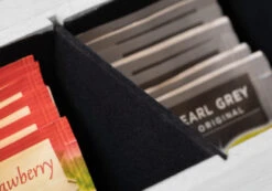 Sakura Tea Theedoos - Wit - 6-vaks - Met Fluweel - 43 X 9 Cm -Le Creuset Winkel 5 detail 6 lang wit 1 scaled