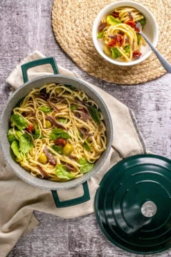 MasterClass Braadpan - Hunter Green - ø 20 Cm / 2.5 Liter - Standaard Anti-aanbaklaag -Le Creuset Winkel 5057982080273 2