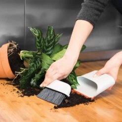 OXO Good Grips Stoffer En Blik Compact 8 OXO Good Grips Stoffer En Blik Compact -Le Creuset Winkel 719812033426 oxo stoffer en blik 4