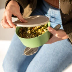 Koziol Vershoudbakje / Kom Met Deksel Connect Groen 16 X 16 X 7 Cm / 890 Ml -Le Creuset Winkel 7271 connect bowl 703 3 os scaled