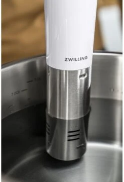Zwilling Sous Vide Stick Enfinigy - Nauwkeurige Temperatuurinstelling - IPX7 Waterproof - Zilver/Wit -Le Creuset Winkel 750045314