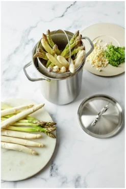 Demeyere Aspergepan / Pastapan Specialties 3 - ø 16 Cm / 4.5 Liter 10 Demeyere Aspergepan / Pastapan Specialties 3 - ø 16 Cm / 4.5 Liter -Le Creuset Winkel 750065453