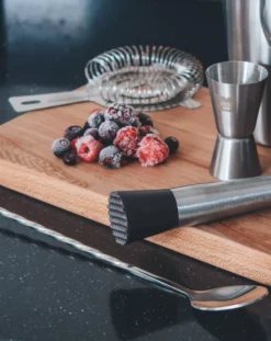 Vacu Vin Barmaatje Double Jigger - RVS - 15-30 Ml -Le Creuset Winkel 78623606 Bar Spoon Lifestyle V1 scaled 1