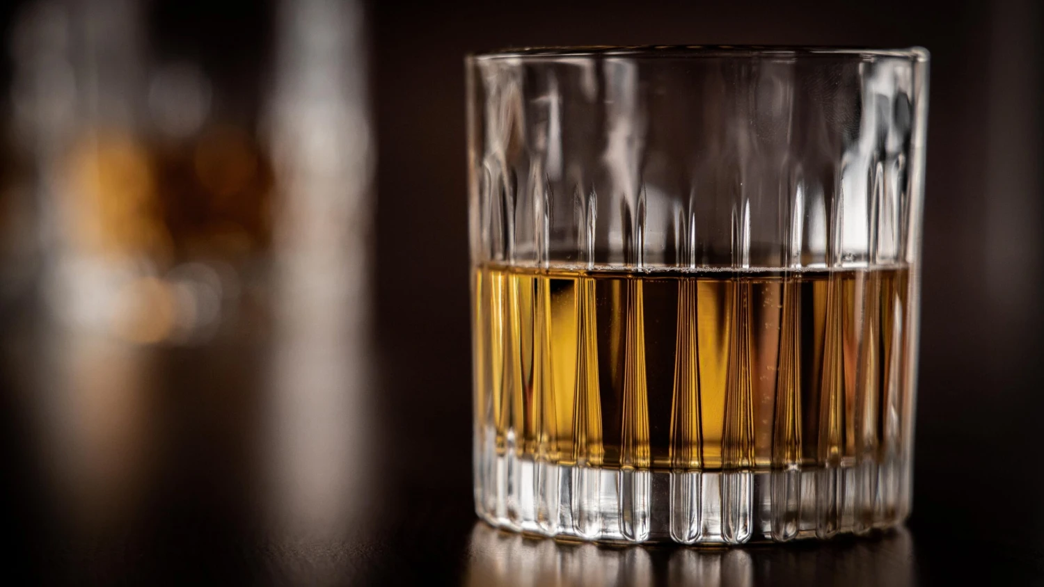 Cookinglife Whiskey Set (karaf & Whiskeyglazen) Moville - 5 Delige Set 3 Cookinglife Whiskey Set (karaf & Whiskeyglazen) Moville - 5 Delige Set - Afbeelding 3