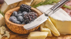 Jay Hill Kaasmessenset Laguiole - Zwart - 3 Stuks 9 Jay Hill Kaasmessenset Laguiole - Zwart - 3 Stuks -Le Creuset Winkel 8720364453497 2 scaled