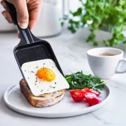 Greenpan Gourmetstel Bistro - 2000 W - 8 Personen - PFAS Vrij -Le Creuset Winkel CC007922 001 image6 feature1 non stick