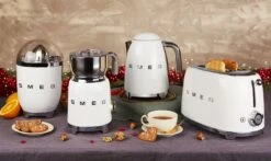 SMEG Citruspers - Elektrisch - Wit - CJF11WHEU -Le Creuset Winkel CJF01WHEU L100 scaled