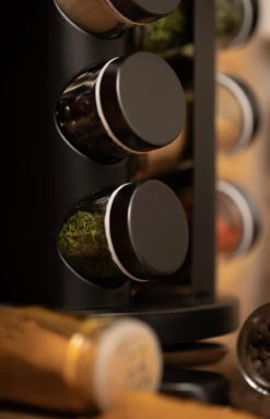 Blackwell Kruidenrek / Kruidencarrousel - Inclusief 12 Kruidenpotjes - Zwart -Le Creuset Winkel COOK4402