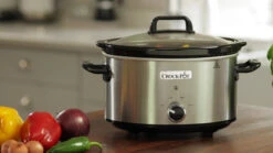 Crockpot Slowcooker - 4 Personen - 3.5 Liter - CR028 -Le Creuset Winkel CSC025 Lifestyle Hero