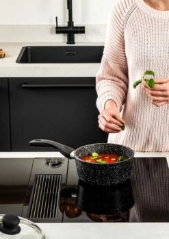 Westinghouse Steelpan Marble - ø 18 Cm / 1.8 Liter 5 Westinghouse Steelpan Marble - ø 18 Cm / 1.8 Liter -Le Creuset Winkel Clipboard07 7