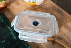 Sareva Vacuum Ovenschalen / Vershoudbakjes - Hittebestendid Glas - 3 Delige Set / 485 Ml + 970 Ml -Le Creuset Winkel Crumble in ovenschaal en vershoudbakjes 5 1 scaled