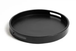 Jay Hill Dienblad Acacia Zwart ø 35 Cm -Le Creuset Winkel Dienblad Witte achtergrond scaled