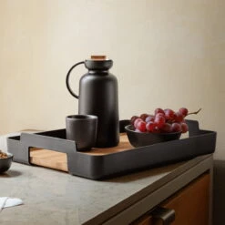 Eva Solo Thermoskan Silhouette Zwart 1 Liter 7 Eva Solo Thermoskan Silhouette Zwart 1 Liter -Le Creuset Winkel Eva Solo Nordic Kitchen Serviertablett rechteckig Eiche schwarz Situation