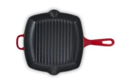 BK Grillpan Bourgogne - Chili Red - 26 X 26 Cm - Geëmailleerde Anti-aanbaklaag 7 BK Grillpan Bourgogne - Chili Red - 26 X 26 Cm - Geëmailleerde Anti-aanbaklaag -Le Creuset Winkel H6072 946 BOUR PE HR 300dpi 9fca scaled