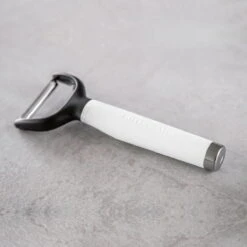 KitchenAid Dunschiller Classic 18 Cm - White -Le Creuset Winkel KitchenAid obierak Y do szparagow CLASSIC White KCG145OHWHE 5057982066086