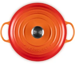 Le Creuset Braadpan Signature - Marmite - Oranjerood - ø 26 Cm / 4.1 Liter 11 Le Creuset Braadpan Signature - Marmite - Oranjerood - ø 26 Cm / 4.1 Liter -Le Creuset Winkel LC 20231107 HL PS FS 21114260900430 004