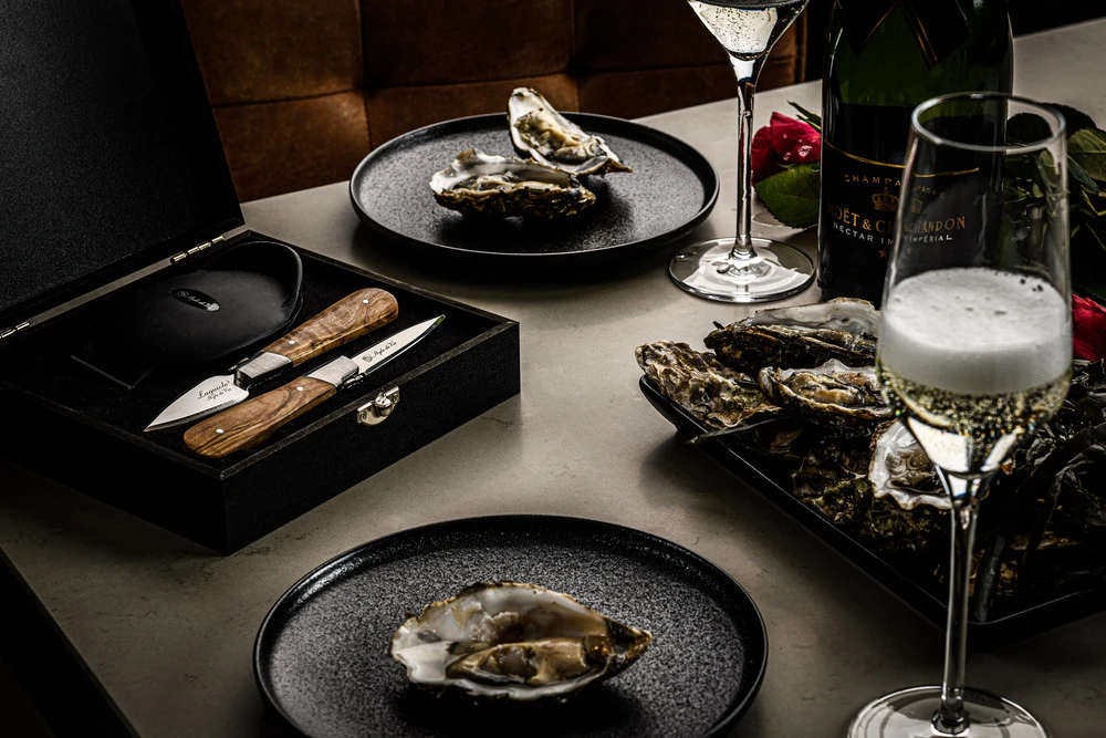 Laguiole Style De Vie Oestermessen Met Oesterhouder Luxury Line Olijfhout 4 Laguiole Style De Vie Oestermessen Met Oesterhouder Luxury Line Olijfhout - Afbeelding 4