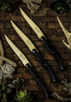 Laguiole Style De Vie Steakmessen Prestige Line Goud - 6 Stuks 5 Laguiole Style De Vie Steakmessen Prestige Line Goud - 6 Stuks -Le Creuset Winkel PresSteakGoudZw 1