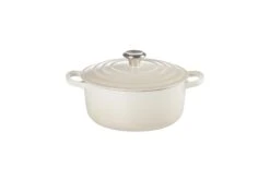 Le Creuset Braadpan Signature - Meringue - ø 20 Cm / 2.4 Liter 9 Le Creuset Braadpan Signature - Meringue - ø 20 Cm / 2.4 Liter -Le Creuset Winkel RS9472 LC 20191212 FR PS 00002 1