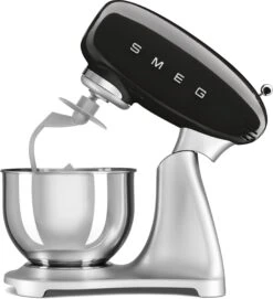 SMEG Keukenmachine - 800 W - Zwart - 4.8 Liter - SMF02BLEU 7 SMEG Keukenmachine - 800 W - Zwart - 4.8 Liter - SMF02BLEU -Le Creuset Winkel SMF02BLEU 4 scaled