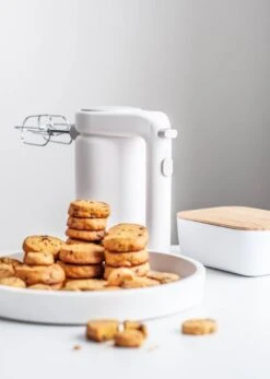 RIG TIG Rig-Tig Handmixer Foodie - 170 W - Wit -Le Creuset Winkel Saffranskakor Rig Tig bakalite.se 2