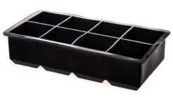 Sareva IJsblokjesvorm - 8 Grote Ijsblokjes - Siliconen - Easy Release - Herbruikbaar 13 Sareva IJsblokjesvorm - 8 Grote Ijsblokjes - Siliconen - Easy Release - Herbruikbaar -Le Creuset Winkel Sareva ijsblokken maken 1 scaled