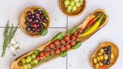 Jay Hill Stokbroodbak Tunea - Olijfhout - 50 Cm -Le Creuset Winkel Tunea 5 scaled