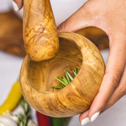 Jay Hill Vijzel Tunea - Olijfhout - ø 10 Cm 11 Jay Hill Vijzel Tunea - Olijfhout - ø 10 Cm -Le Creuset Winkel TuneaHand 17