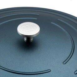 Westinghouse Hapjespan Performance - Bravery Blue - ø 32 Cm / 5.8 Liter - Standaard Anti-aanbaklaag -Le Creuset Winkel WCCC0095L28BL 8 1