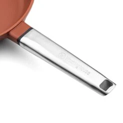 Westinghouse Wokpan Performance - Rebel Red - ø 28 Cm - Standaard Anti-aanbaklaag 22 Westinghouse Wokpan Performance - Rebel Red - ø 28 Cm - Standaard Anti-aanbaklaag -Le Creuset Winkel WCCW0095028OR 9