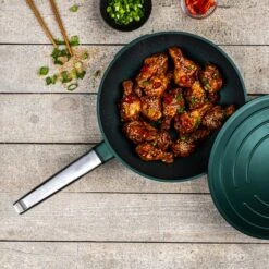 Westinghouse Wokpan Performance - Gracious Green - ø 28 Cm - Standaard Anti-aanbaklaag -Le Creuset Winkel WCCW0095028SG 14 1