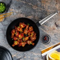 Westinghouse Koekenpan Performance - Blissful Black - ø 24 Cm - Standaard Anti-aanbaklaag -Le Creuset Winkel WCFP0095024BK 8