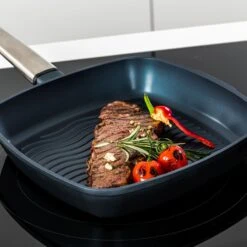 Westinghouse Grillpan Performance - Bravery Blue - 28 X 28 Cm - Standaard Anti-aanbaklaag -Le Creuset Winkel WCFP0095G28BL 8