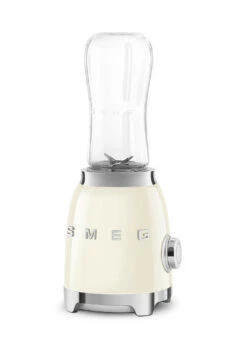 SMEG Smoothie Blender - Compact - Creme - 600 Ml - PBF01CREU -Le Creuset Winkel WEB PBF01CREU 5.jpg