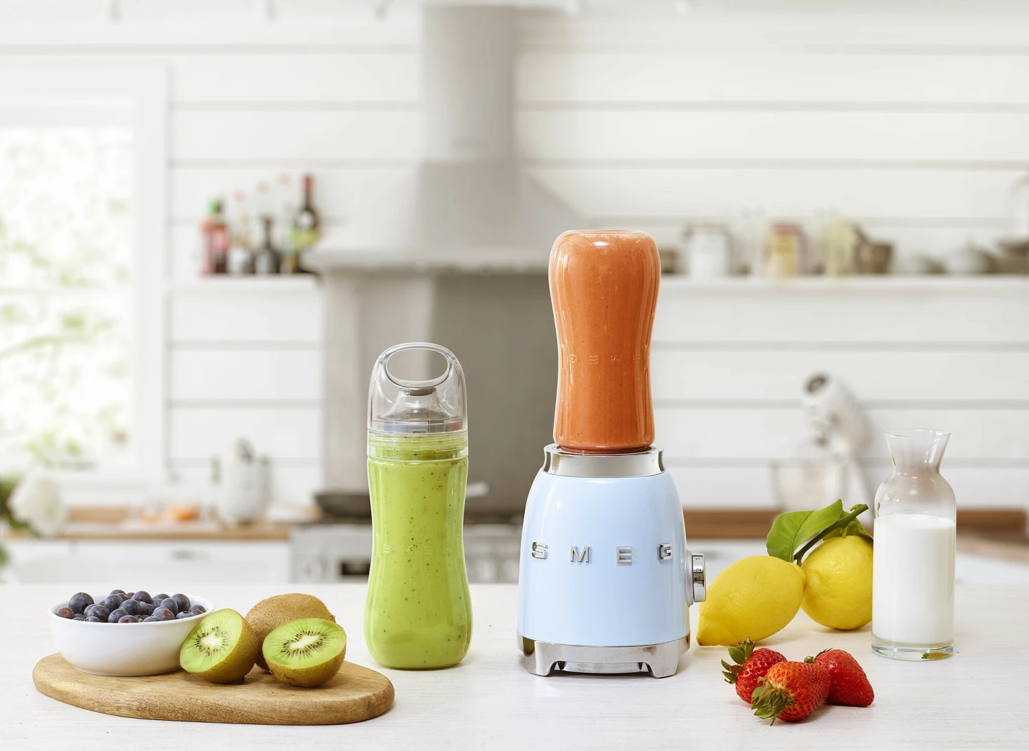 SMEG Smoothie Blender - Compact - Pastelblauw - 600 Ml - PBF01PBEU 2 SMEG Smoothie Blender - Compact - Pastelblauw - 600 Ml - PBF01PBEU - Afbeelding 2