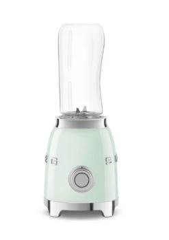 SMEG Smoothie Blender - Compact - Watergroen - 600 Ml - PBF01PGEU 12 SMEG Smoothie Blender - Compact - Watergroen - 600 Ml - PBF01PGEU -Le Creuset Winkel WEB PBF01PGEU 3.jpg