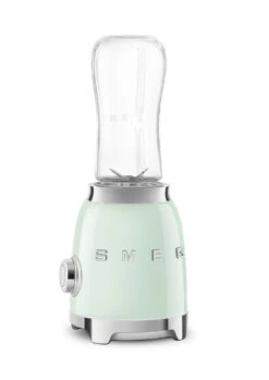 SMEG Smoothie Blender - Compact - Watergroen - 600 Ml - PBF01PGEU 11 SMEG Smoothie Blender - Compact - Watergroen - 600 Ml - PBF01PGEU -Le Creuset Winkel WEB PBF01PGEU 6.jpg