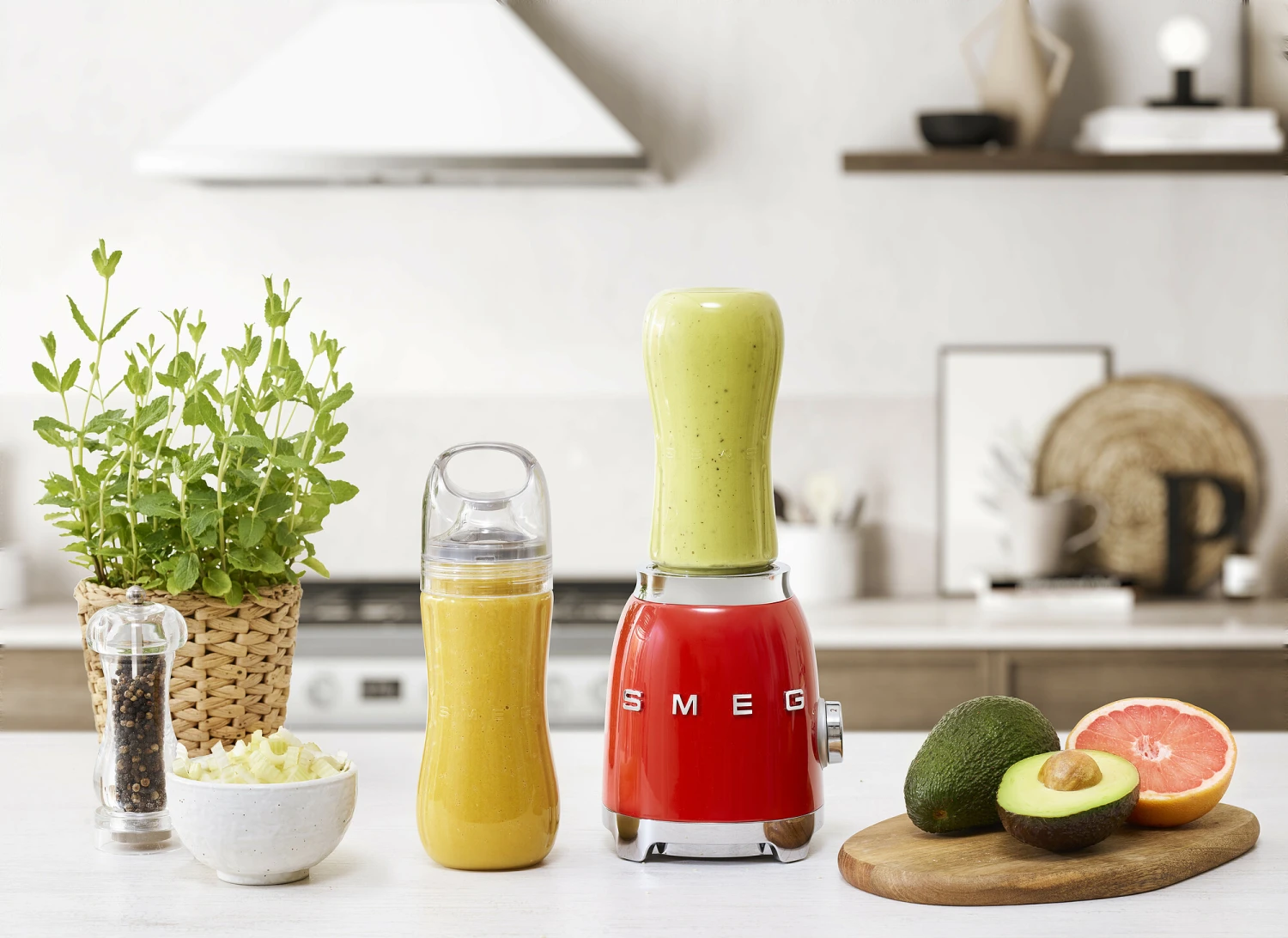 SMEG Smoothie Blender - Compact - Rood - 600 Ml - PBF01RDEU 2 SMEG Smoothie Blender - Compact - Rood - 600 Ml - PBF01RDEU - Afbeelding 2