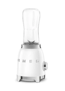 SMEG Smoothie Blender - Compact - Wit - 600 Ml - PBF01WHEU 13 SMEG Smoothie Blender - Compact - Wit - 600 Ml - PBF01WHEU -Le Creuset Winkel WEB PBF01WHEU 5.jpg