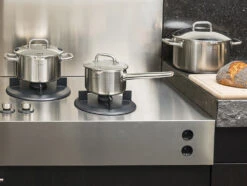 Sola Kookpan Met Deksel Zuma - ø 24 Cm / 5.5 Liter -Le Creuset Winkel Zuma 5 delig website